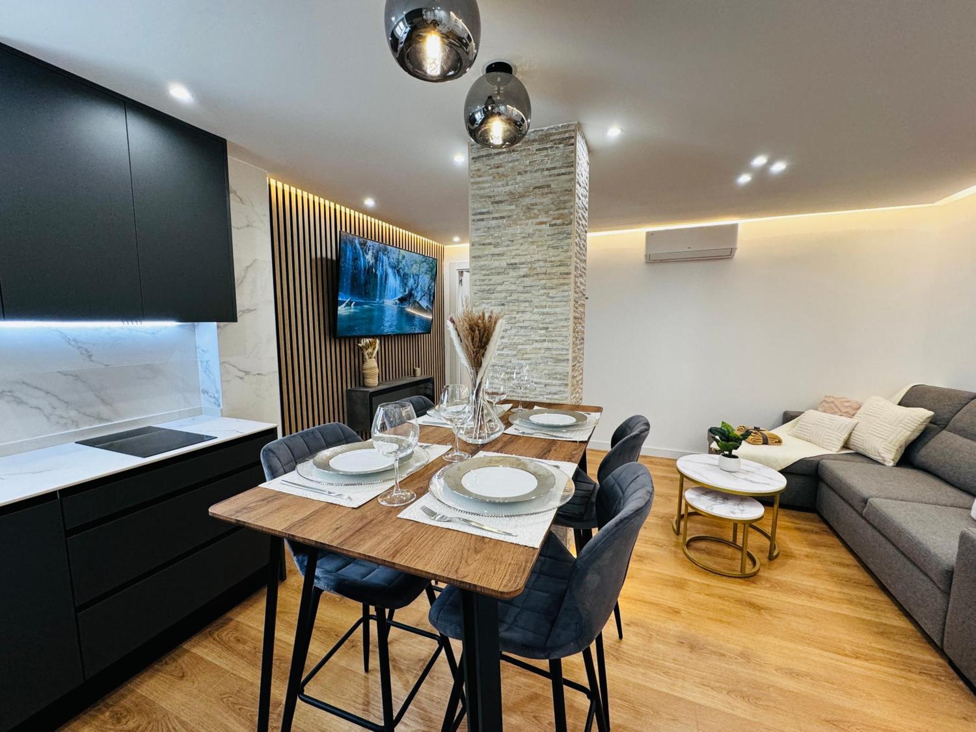 La Plaza Del Pilar Apartment Zaragoza Exterior photo